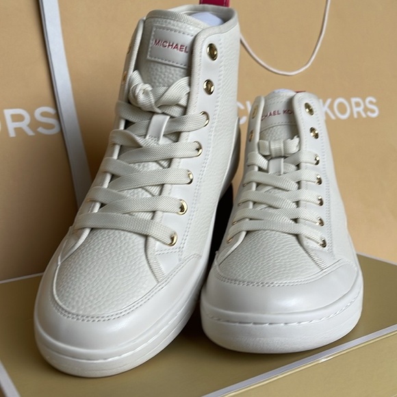 MICHAEL KORS SHEA MID HIGH TOP
FAUX LEATHER
49R4SHFE5L
ELECTRIC PINK
sneakers - Picture 8 of 16